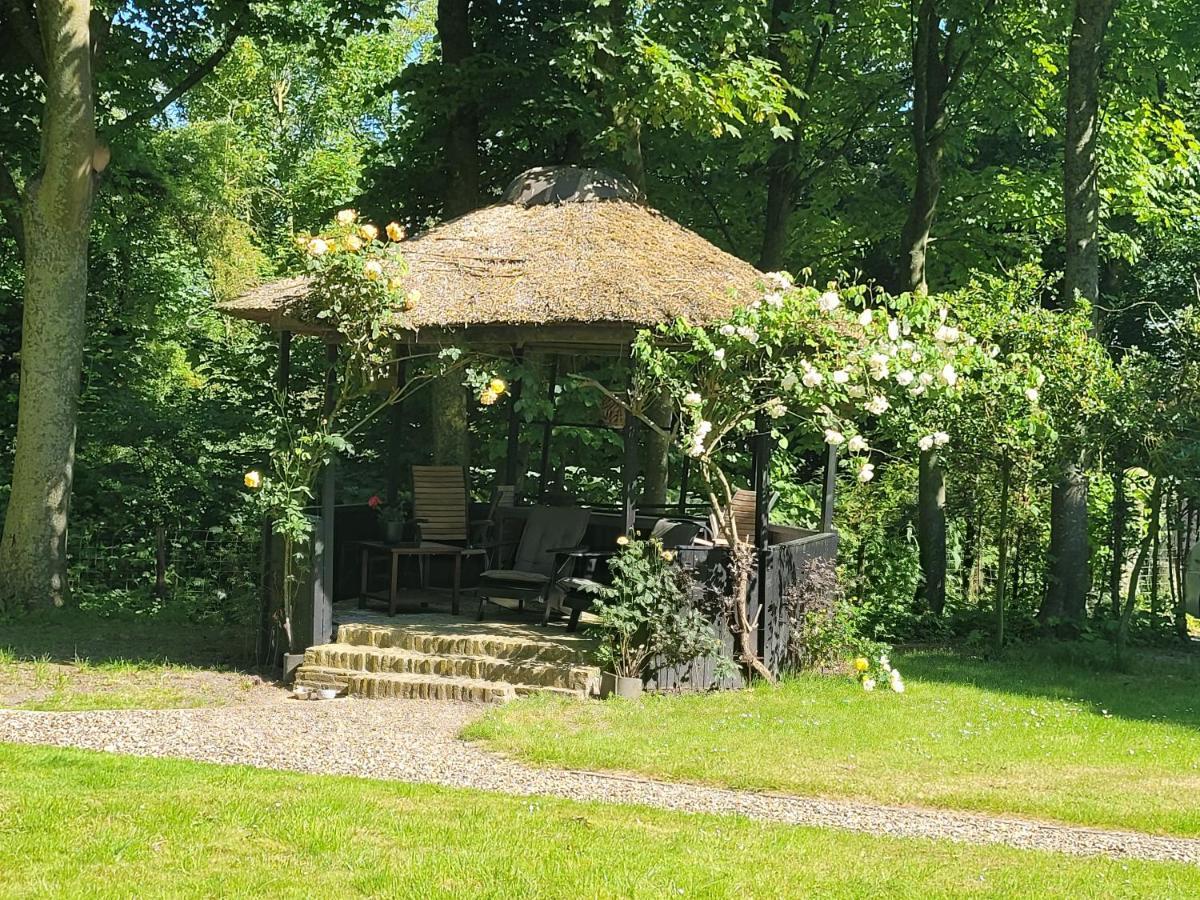 Bed and Breakfast Pastorie Waaxens Exterior foto